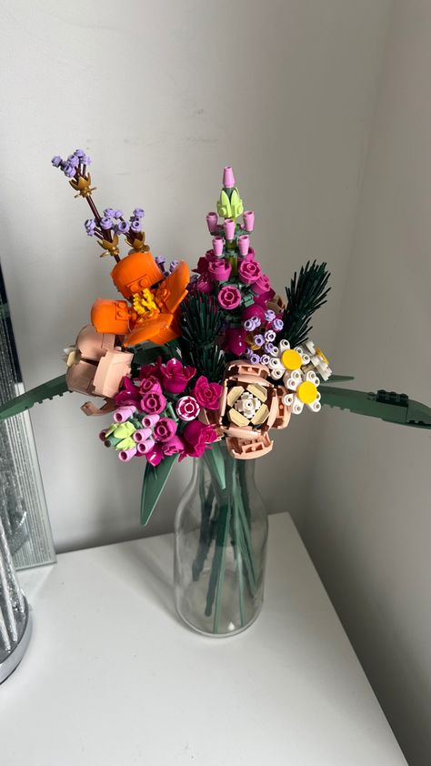 Aesthetic Lego Builds, Unique Flower Bouquet, Aesthetic Lego, Lego Aesthetic, Lego Flower Bouquet, Lego Room Decor, Amazon Flowers, Lego Flowers, Lego Decorations