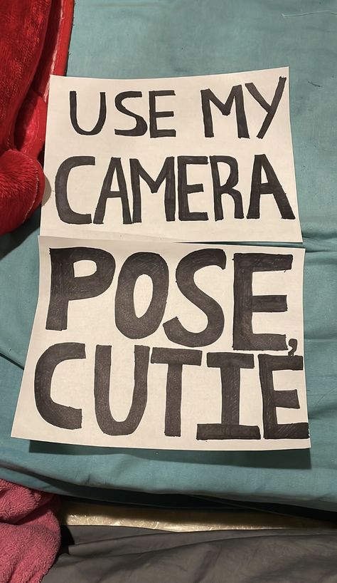 Coldplay Poster, Concert Signs, Skz Concert, Hslot 2023, Third Eye Blind, Harry Styles Concert, Concert Aesthetic, Fan Signs, Concert Fits