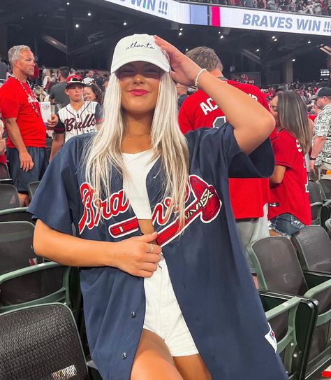 Cute Atlanta Braves Outfit, Twins Game Outfit, Womens Atlanta Braves Outfit, Outfit For A Baseball Game, Professional Baseball Game Outfit, Minnesota Twins Baseball Game Outfit, Braves Game Outfit Women Summer, Atlanta Braves Game Outfit Women, Mlb Baseball Game Outfit Women