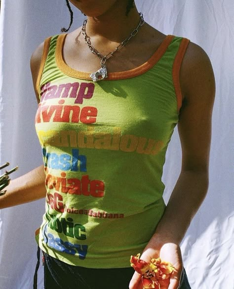 Colourful Summer Outfits, Y2k Vintage Aesthetic, Aesthetic Island, Brazil Aesthetic, Body Shirt, Chasing The Sun, Better Style, Japanese Street Fashion, Girl Fits