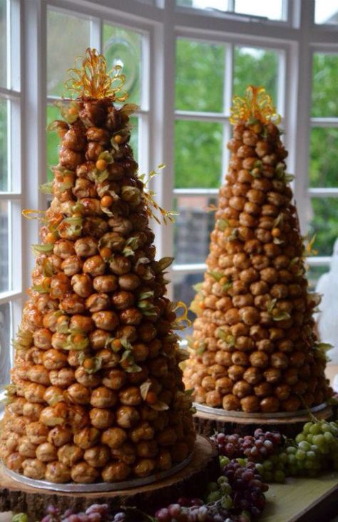 Croquembouche Recipe, Cake Cream Filling, French Donuts, French Wedding Cakes, Alternative Wedding Cakes, May Weddings, Baked Donuts, Sweet Snacks Recipes, Cake Donuts