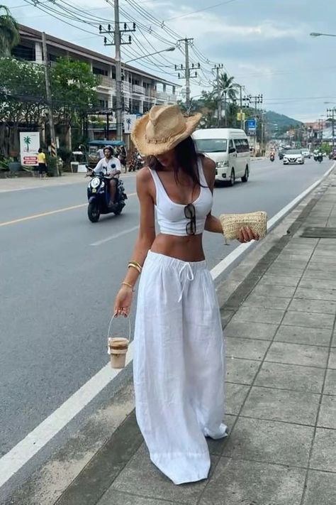 Classy Beach Club Outfit, Santa Barbara Aesthetic Outfits, Brazilian Outfit Style, Zanzibar Aesthetic Outfits, Thailand Summer Outfits, Vaca Outfits Beach Vacations, South Africa Outfits What To Wear, Zanzibar Outfits, Thailand Aesthetic Outfit