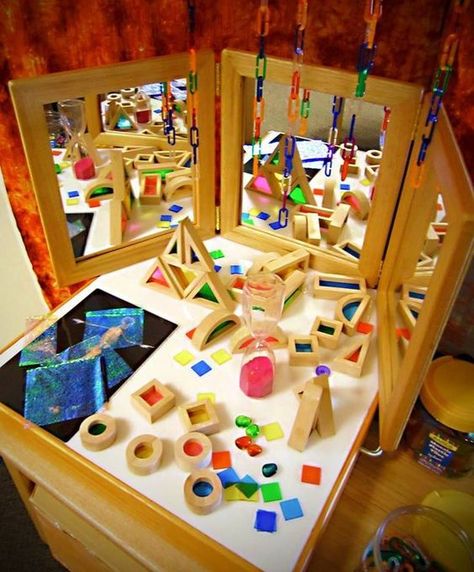 Reggio Emilia Preschool, Reggio Emilia Classroom, Reggio Inspired Classrooms, Reggio Emilia Inspired, Reggio Classroom, Infant Classroom, Toddler Classroom, Reggio Inspired, Invitation To Play