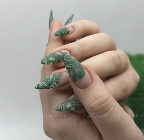 Desain Salon Kuku, Green Nail Designs, Colorful Nails, Her Nails, Nails Polish, Minimalist Nails, Fire Nails, Funky Nails, Pretty Acrylic Nails