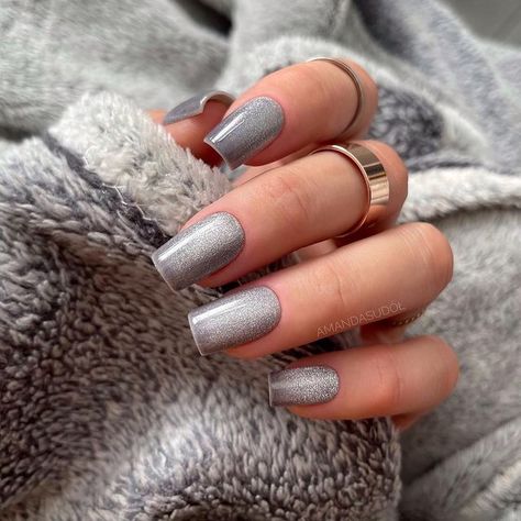 50+ Winter Nails To Try Out This Season! - Prada & Pearls Winter Nails Gel, Matte Nail Polish, Sweater Nails, Nail Art Stickers Decals, Winter Nail Art, Winter Nail Designs, Winter Nail, Nails Short, Ski Trip