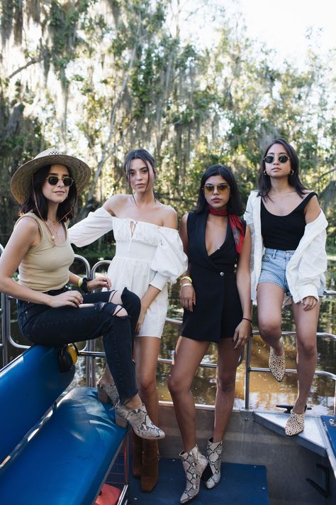 Fashion bloggers wearing Dolce Vita in New Orleans on a Swamp Tour Weekend In New Orleans Outfits, Nola Inspired Outfits, Swamp Tour Outfit, Jazzfest New Orleans Outfits, New Orleans Aesthetic Outfit, Influencer Trip, New Orleans Swamp Tour, New Orleans Outfit, Tours In New Orleans