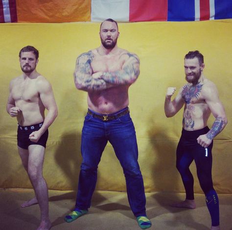 So much awesome in one picture!! Hafthór Júlíus Björnsson aka The Mountain from Game of Thrones with Gunnar Nelson & Conor McGregor. The Mountain Game Of Thrones, Hafthor Bjornsson, Gunnar Nelson, Connor Mcgregor, World's Strongest Man, Powerful People, Conor Mcgregor, Wing Chun, Mixed Martial Arts