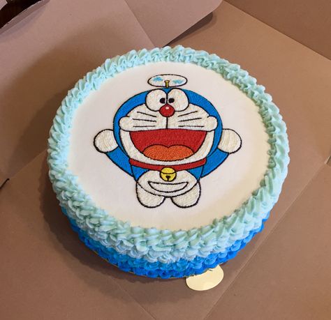 Cake Ultah Doraemon, Kue Tart Doraemon, Doraemon Theme Cake, Doraemon Cake Designs, Doremon Cake Designs, Dora Emon, Doraemon Birthday, Doraemon Cake, Birthday Decoration Items