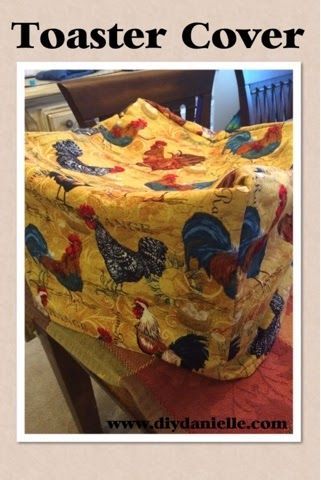 My mom asked me to make a toaster cover for their large 4-piece toaster. This is the finished project with video tutorial, as well as some pictures of the coordinating table runner. Dress Sewing Patterns Free, Toaster Cover, House Quilts, Appliance Covers, Large Appliances, Toaster Oven, How To Sew, Sewing Patterns Free, Quilt Ideas