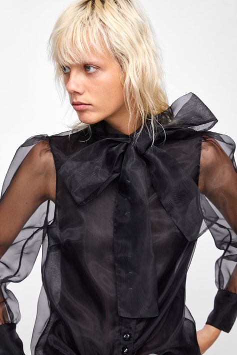 Tanner Fletcher, Bow Tie Shirt, Organza Shirt, Gender Inclusive, Work Outfits Women, Women Shirts Blouse, Winter Outfits Women, Looks Style, Womens Fashion Trends