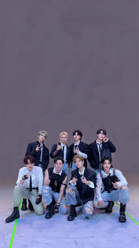 stray kids Skz Group Wallpaper, Stray Kids Lockscreen, Group Wallpaper, Stray Kids Ot8, Different Person, K Wallpaper, Photo Grouping, Kids Groups, Pop Photos