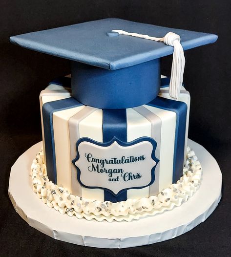 Graduation Cakes For Boys, Simple Graduation Cakes, High School Graduation Cakes, Happy Birthday Quotes For Daughter, Green Graduation Party, Grad Cakes, Graduation Cake Designs, Graduation Party Desserts, Graduation Party Backdrops