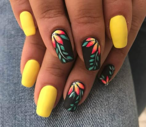 Easy Nails, Black Nail, Yellow Nails, Fancy Nails, Chic Nails, Creative Nails, Gorgeous Nails, Nail Arts, Mani Pedi