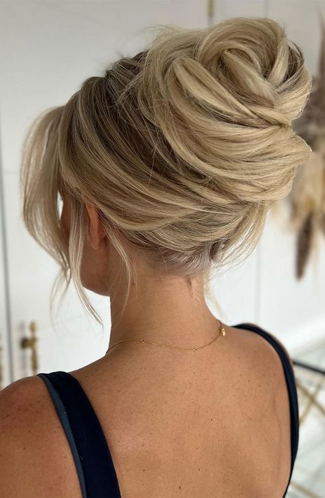 chic updos, updos, updo hairstyle, cute updo, simple updo, chignon, high updo Loose High Updo Wedding, Trending Updos, Up Easy Hairstyles, Half Up Easy Hairstyles, Chic Updo Hairstyles, Wispy Updo Romantic, Races Hair, Wedding Updos Volume, Loose Romantic Updo