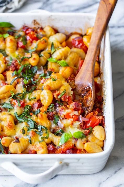 Sausage Gnocchi, Gnocchi Bake, Gnocchi Dishes, Baked Gnocchi, Gnocchi Recipe, Budget Family Meals, Veggie Pasta, Gnocchi Recipes, Easy Family Meals