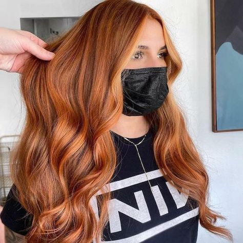 Brownish Red Hair, Red Hair With Blonde, Blonde Money Piece, Bob Balayage, Money Pieces, Auburn Balayage, Front Pieces, Red Hair With Highlights, Black Red Hair