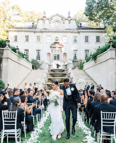 Mr. & Mrs. Pinto An elegant black tie wedding at the Atlanta Swan House. Camila and Gabriel it was an honor to capture such a humble and… | Instagram The Swan House Atlanta, Swan House Atlanta, Swan House Wedding, Elegant Black Tie, Swan Wedding, Swan House, Elegant Garden, Coach House, 2024 Wedding