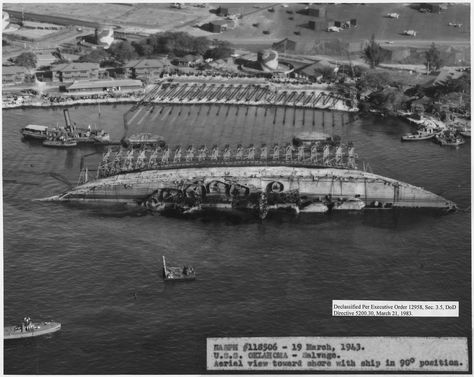 Righting the overturned hull of USS Oklahoma at Pearl Harbor, 19 March 1943 Ww2 Photography, Pearl Harbor 1941, Valdez Alaska, Uss Oklahoma, Remember Pearl Harbor, Sunken Ships, Us Battleships, Uss Arizona, Pearl Harbor Attack