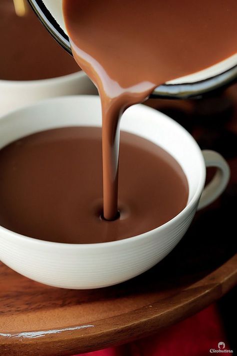 Rich Italian Hot Chocolate French Hot Chocolate Recipe, Italian Hot Chocolate Recipe, Italian Hot Chocolate, Best Hot Chocolate Recipes, Hot Choco, Drinking Chocolate, Frozen Hot Chocolate, Homemade Hot Chocolate, Chocolate Caliente