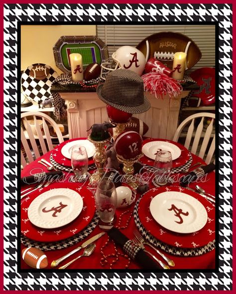 Smashing Plates Tablescapes: Alabama Football Indoor Tailgating Tablescape Smashing Plates, Alabama Decor, Roll Tide Football, Alabama Christmas, Alabama College, Alabama Football Roll Tide, Pink Saturday, Alabama Fans, Bama Football