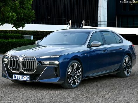 Bmw 740, Bmw 740i, Modern Architecture Building, Real Car, Aesthetic Pics, Bmw Cars, Sports Cars Luxury, Car Engine, Fog Lamps