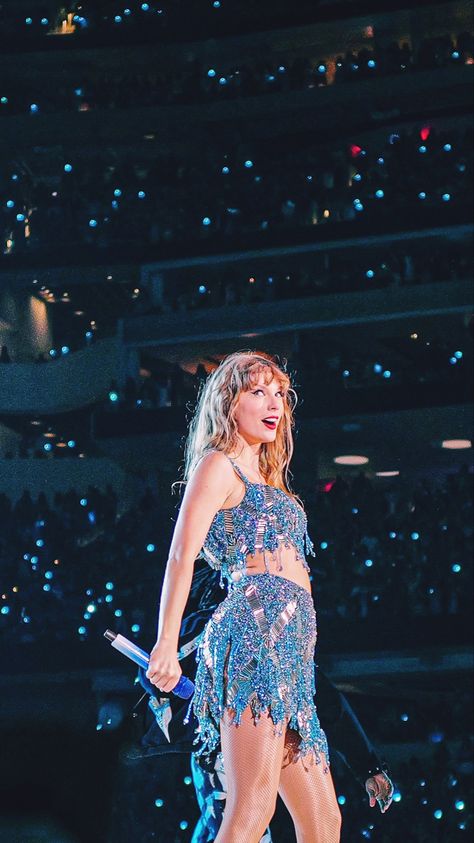 1989 Whisper, Taylor Wallpaper, Taylor Swift Fotos, Swift Wallpaper, Taylor Swift Tour Outfits, Fav Celebrities, Taylor Swift Cute, Estilo Taylor Swift, Taylor Swift Posters