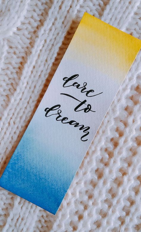 Calligraphy Bookmark Ideas, Best Book Marks Ideas, Watercolor Bookmarks Ideas Quotes, Watercolor Bookmarks Quotes, Painting Ideas For Bookmarks, Cute Book Marks Ideas, Bookmark Painting Ideas Watercolor, Bookmakers Ideas, Bookmark Ideas Quotes