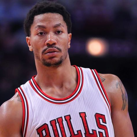 Derrick Rose Pfp, D Rose, Rose Nba, Derrick Rose, Rose Icon, Nba Pictures, Pictures To Draw, Nba, Profile Picture