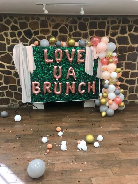 Brunch Backdrop, Bachelorette Brunch, Unique Party Decor, Backdrop Balloon, Greenery Backdrop, Halloween Themed Birthday Party, Rose Gold Birthday, Bachelorette Party Banners, Brunch Decor