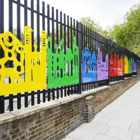 Outdoor Art Projects, Diy Kids Playground, Interpretive Signage, Fence Wall Design, Primary School Art, School Building Design, Donor Wall, Landscape Elements, Fence Art