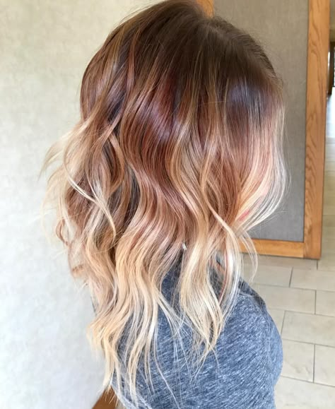 Fall Auburn 🍂🍁🌾 Auburn Ombre Hair, Grey Balayage, Auburn Balayage, Strawberry Blonde Hair Color, Ombre Hair Blonde, Balayage Blonde, Hair Color Auburn, Caramel Highlights, Strawberry Blonde Hair