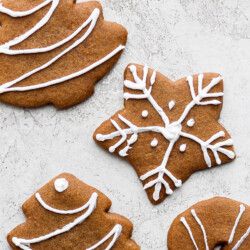 Healthy Winter Recipes (for every meal!) - Fit Foodie Finds Icing For Gingerbread Cookies, Banana Nice Cream Recipes, Healthy Holiday Desserts, Biscuits Secs, Healthy Christmas Cookies, Soft Gingerbread, Nice Cream Recipe, Gingerbread Cookies Decorated, Fit Foodie Finds