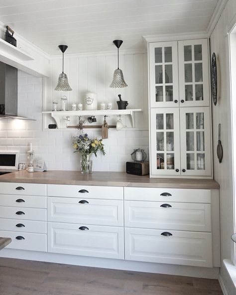 Stacked cabinets on countertop - plus glass doors Ikea Kitchen Design, Farmhouse Kitchen Cabinets, White Kitchen Design, Grey Kitchen Cabinets, Grey Kitchen, Ikea Kitchen, Trendy Kitchen, White Kitchen Cabinets, Kitchen Cabinet Design