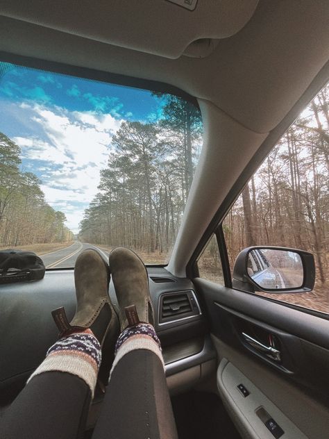 Granola Socks, Roadtrip Aesthetic Outfits, Blundstones Aesthetic, Blundstones And Leggings, Blundstone Aesthetic, Boot Socks Outfit, Ll Bean Aesthetic, Granola Girl Shoes, Subaru Aesthetic