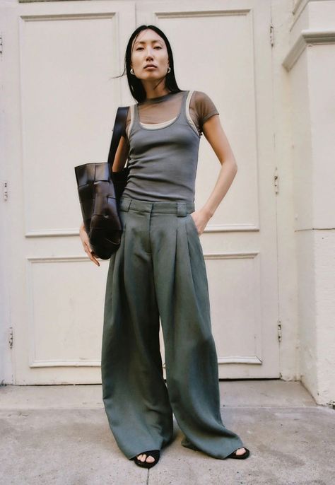 Pleated Pants Outfit, Understated Fashion, Alice Dellal, Pleat Pants, Oversize Outfit, Tie Up Sandals, Oversized Pants, Garment Details, St Agni