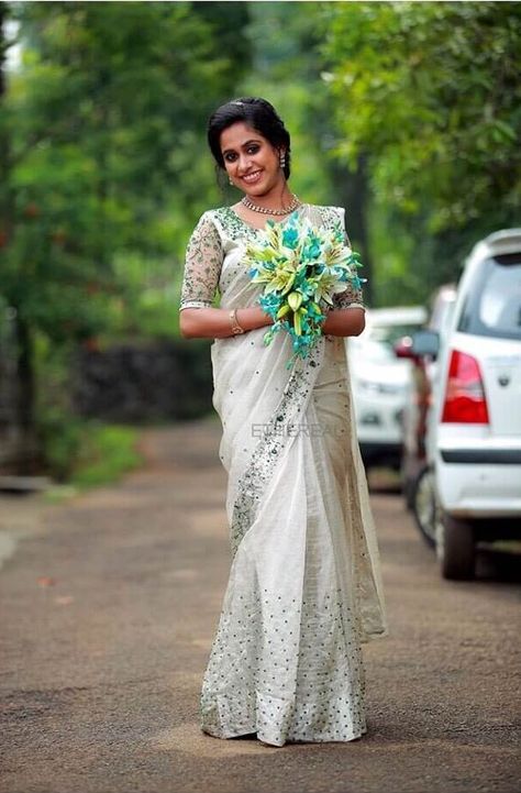 Wedding Guest Outfit Saree, Christian Wedding Guest Outfit, Indian Christian Wedding, Kerala Engagement Dress, Christian Wedding Dress, Kerala Wedding Saree, Christian Wedding Gowns, Christian Bridal Saree, Christian Bride