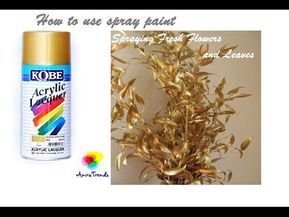 Spray Painting Fake Flowers, Spray Paint Flowers, Pelli Poola Jada, Spray Paint Crafts, Silk Flowers Diy, Poola Jada, How To Spray Paint, Glitter Spray Paint, Diy Spray Paint