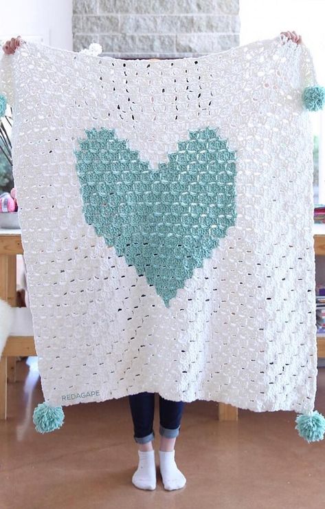 Heart Blanket Pattern, Crochet Heart Blanket, Heart Blanket, Corner To Corner Crochet, Chunky Crochet Blanket, Crochet For Beginners Blanket, Crochet Blanket Afghan, C2c Crochet, Manta Crochet