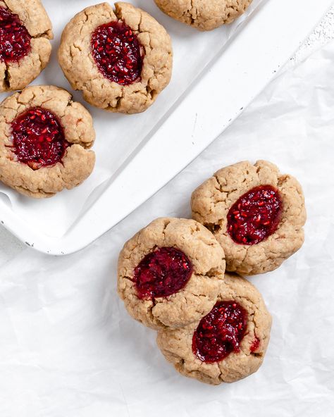 Almond Flour Thumbprint Cookies, Jelly Thumbprint Cookies, Peanut Butter Thumbprint Cookies, Raspberry Thumbprint, Raspberry Thumbprint Cookies, Vegan Peanut Butter Cookies, Vegan Nutella, Jelly Cookies, Vegan Cookies Recipes