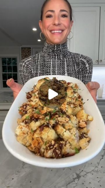 Oven Baked Cauliflower Recipes, Cauliflower Roasted, Cauliflower Recipes Healthy, Roasted Cauliflower Salad, Roasted Cauliflower Recipes, Fall Dinner Recipes, Cooked Veggies, Veggie Side Dishes, More Recipes