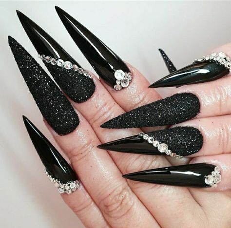 Stilleto Nails Designs, Black Stiletto Nails, Nails Art Designs, Gothic Nails, Goth Nails, Stiletto Nails Designs, Black Nail Designs, Glitter Powder, Nail Glitter