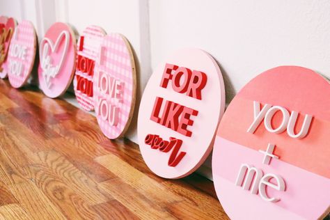 Valentine Signs, Valentine's Day Gift Baskets, Valentines Sign, Diy Valentines Decorations, Valentine Projects, Diy Valentine, Diy Valentines Crafts, My Funny Valentine, Sign Decor