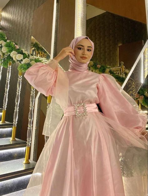 Birthday Dress Hijab, Dress Birthday Party Hijab, Pastel Prom Dress, Prom Night Dress, Modest Evening Dress, Gowns Dresses Elegant, Gaun Fashion, Pakistani Fancy Dresses, Modest Dresses Casual