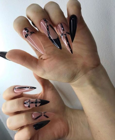 Halloween Long Nails, Glossy Black Nails, Monster Nails, Rock Nails, Witch Nails, Halloween Symbols, The Witching Hour, Pumpkin Spice And Everything Nice, Art Guide