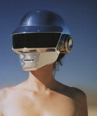 Please Make Me A Robot In My Next Life.... Daft Punk Helmet, New Retro Wave, Riot Grrrl, Arte Cyberpunk, Futuristic Fashion, Daft Punk, Retro Futuristic, Foto Inspiration, Retro Futurism