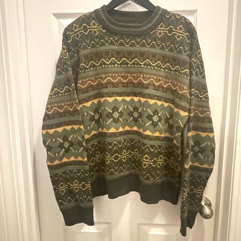 Green With Horizontal Patterns In Cream And Brown. Crew Neck, 100% Acrylic. Like New, Never Worn. Size Xl Granola Sweater, Zero Aesthetic, Thrifting Clothes, Romwe Sweater, Funky Clothes, Cute Sweaters For Fall, Digital Wardrobe, Pretty Clothing, Outfit Inso