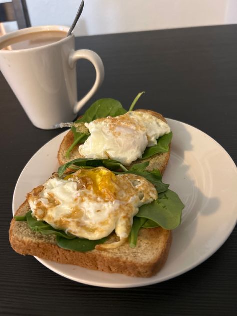 Toast over easy eggs and spinach Spinach Egg Sandwich, Spinach Egg Toast, Eggs And Spinach Breakfast, Eggs With Spinach Breakfast, Egg Toast Ideas, Egg Meal Ideas, Egg Spinach Breakfast, Egg And Spinach Breakfast, Spinach Toast