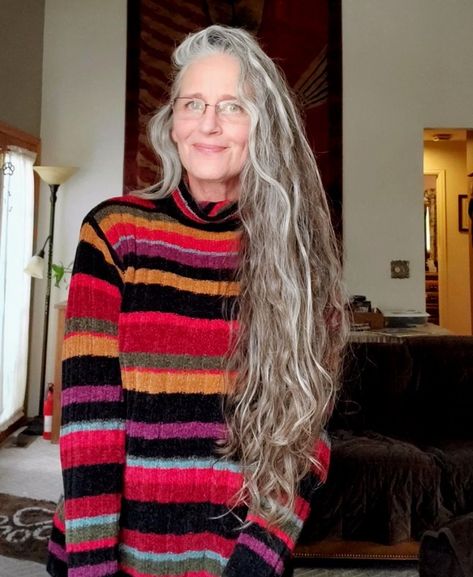 Long Natural Gray Hair, Long Grey Curly Hair, Curly Hair Older Women, Older Woman Dreadlocks, Long Hair Over 60 Aging Gracefully, Long Hair For Women, Curly Gray Hair, Long Grey Hair, Middle Age Woman