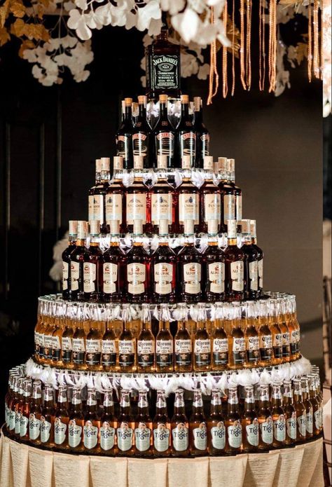 Beer Tower, Bottle Ideas, Bar Party, Random Stuff, High & Low, Alcoholic Drinks, Dream Wedding, Beer, Tower