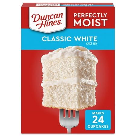 Cake Mix Pound Cake, Duncan Hines Recipes, Classic White Cake, Duncan Hines Cake, Moist White Cake, Red Birthday Cakes, Make Birthday Cake, Cupcake Mix, White Cake Recipe